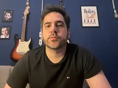 Snapshot of hotsafadinho chatting on March 10, 2025, 3:45 am hotsafadinho online show from March 10, 2025, 3:45 am