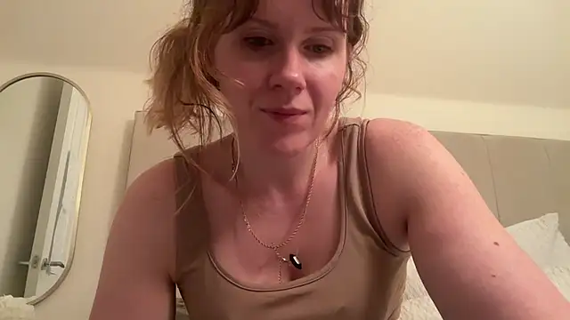 redheadrosie69 online show from October 21, 2025, 5:24 pm