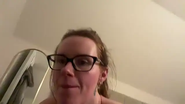 Snapshot of redheadrosie69 chatting on March 12, 2026, 9:10 pm redheadrosie69 online show from March 12, 2026, 9:10 pm