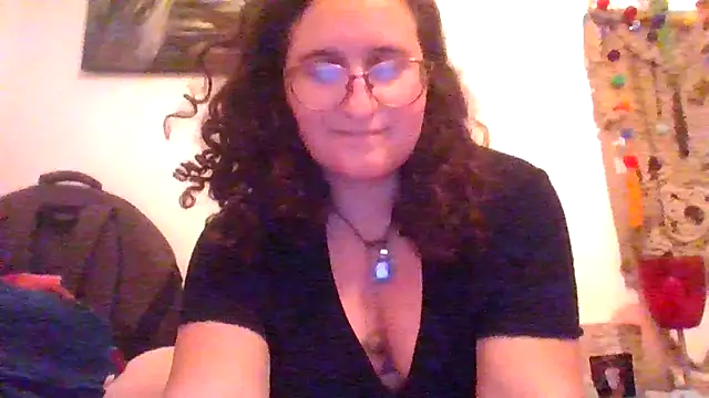 juicyrubies online show from January 14, 2025, 2:32 pm