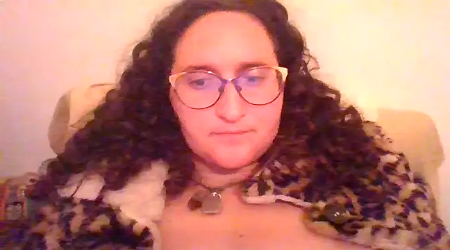 juicyrubies online show from February 22, 2025, 5:46 pm