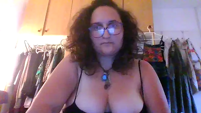 juicyrubies online show from November 2, 2025, 11:12 am