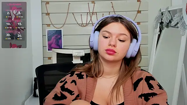 Josephine Kiss online show from January 11, 2025, 11:34 am