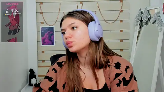 Josephine Kiss online show from January 11, 2025, 5:40 pm