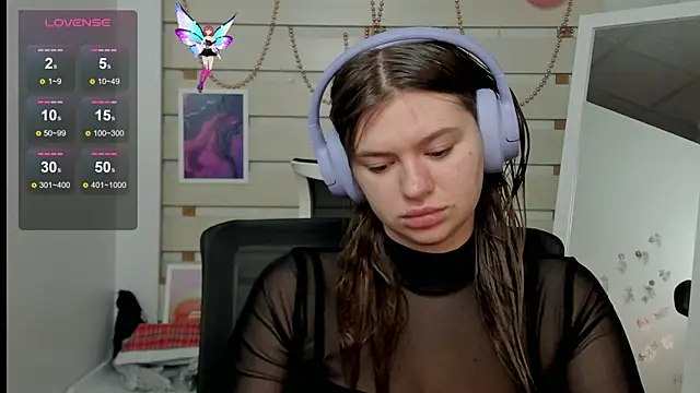 Josephine Kiss online show from March 9, 2025, 7:45 am