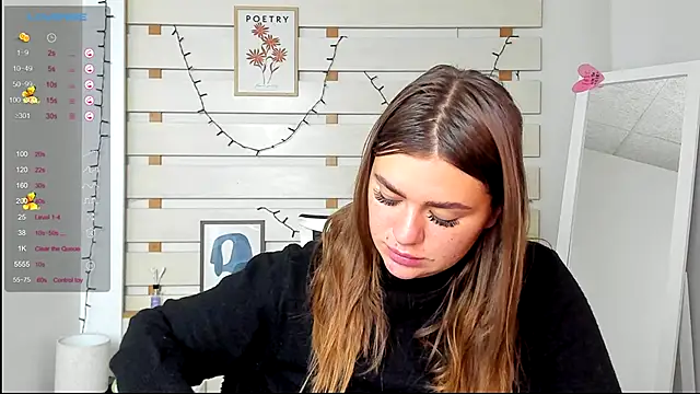 Josephine Kiss online show from October 6, 2025, 12:13 pm