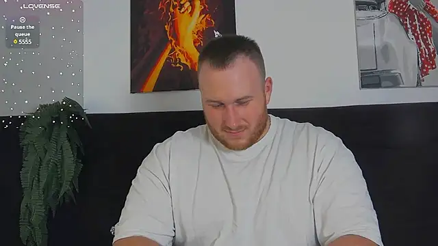 RoddyStill online show from December 8, 2024, 3:13 pm