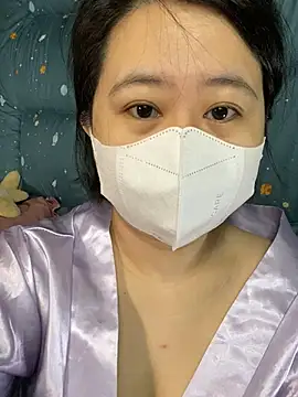 Snapshot of ninini92 chatting on January 25, 2025, 1:19 pm ninini92 online show from January 25, 2025, 1:19 pm