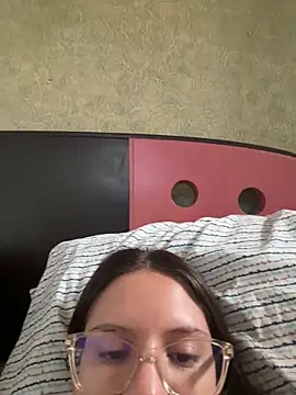 livgomez online show from February 23, 2025, 12:48 pm