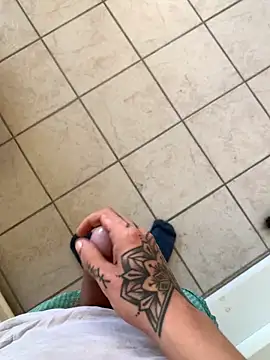 Snapshot of YoungDick25 chatting on October 2, 2025, 8:43 am YoungDick25 online show from October 2, 2025, 8:43 am