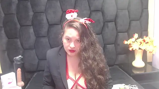 Snapshot of SaraThomso chatting on December 24, 2024, 2:01 pm SaraThomso online show from December 24, 2024, 2:01 pm