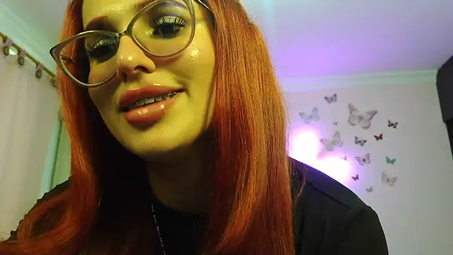 Snapshot of caroline_jonson chatting on June 3, 2026, 8:36 pm caroline jonson online show from June 3, 2026, 8:36 pm