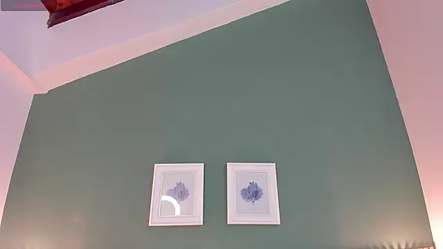  anavictoria  online show from February 4, 2025, 6:38 pm