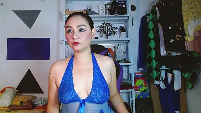 Kaory 32 online show from April 15, 2026, 8:09 pm