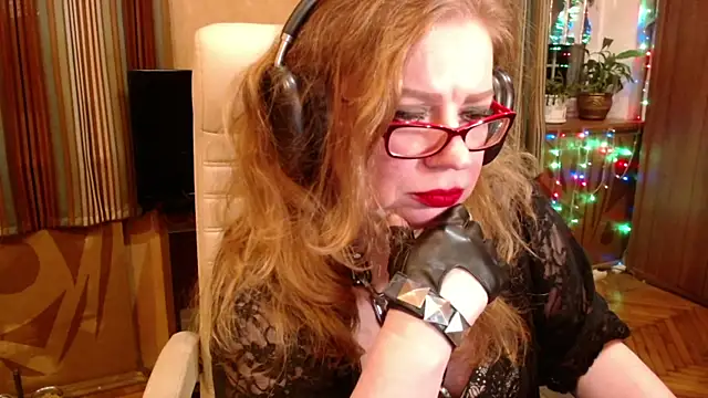 Miss Tress online show from November 23, 2025, 9:58 pm