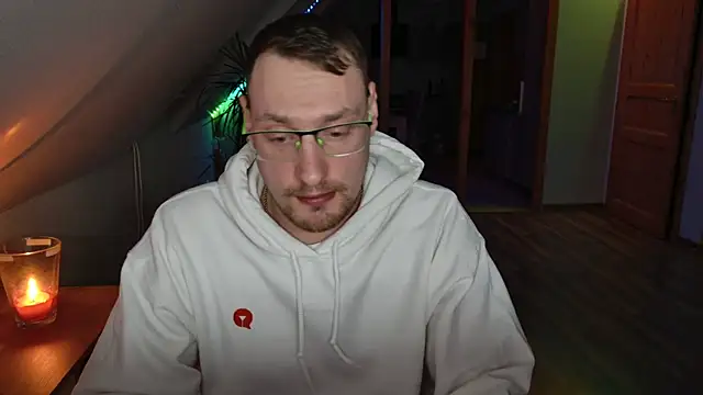 Snapshot of Relsxboy chatting on February 8, 2025, 7:38 pm Relsxboy online show from February 8, 2025, 7:38 pm