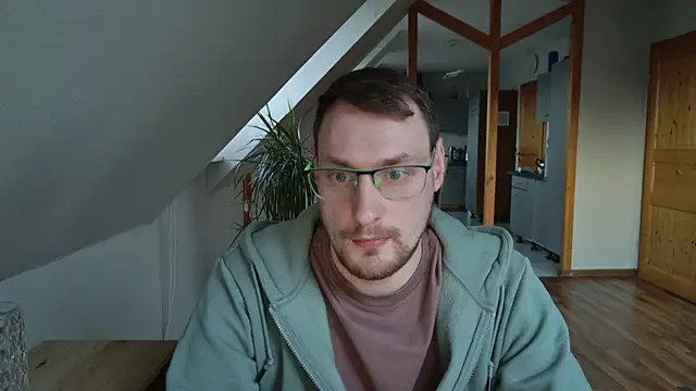 Snapshot of Relsxboy chatting on February 26, 2025, 4:56 pm Relsxboy online show from February 26, 2025, 4:56 pm