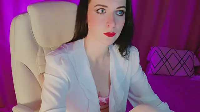 AndreaAshton online show from September 30, 2025, 4:34 pm