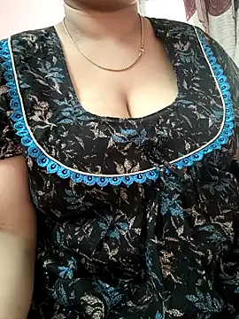 cuteyqueen online show from January 12, 2026, 9:25 am