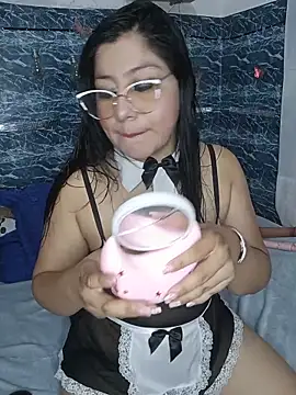 keterinjones--11 online show from May 30, 2026, 4:53 am
