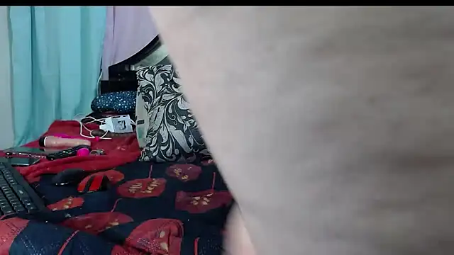 Karina Molina online show from February 11, 2025, 9:03 pm