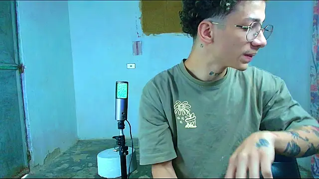 mateodeamjo online show from February 7, 2026, 1:48 pm