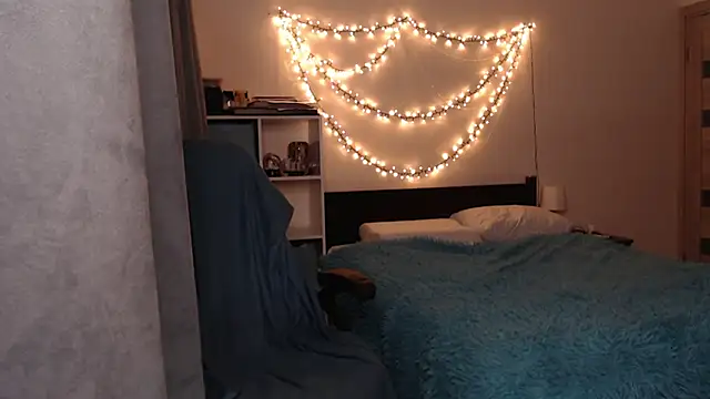 amber quell here online show from March 2, 2025, 5:14 pm