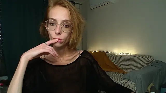 Snapshot of amber_quell_here chatting on May 30, 2026, 3:53 pm amber quell here online show from May 30, 2026, 3:53 pm