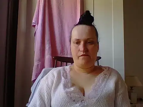  squirty cum lady  online show from March 9, 2025, 12:09 pm