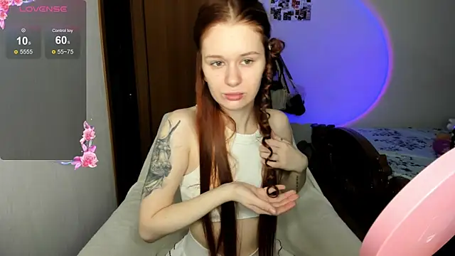 Snapshot of EmilySoul chatting on October 31, 2025, 10:16 am EmilySoul online show from October 31, 2025, 10:16 am