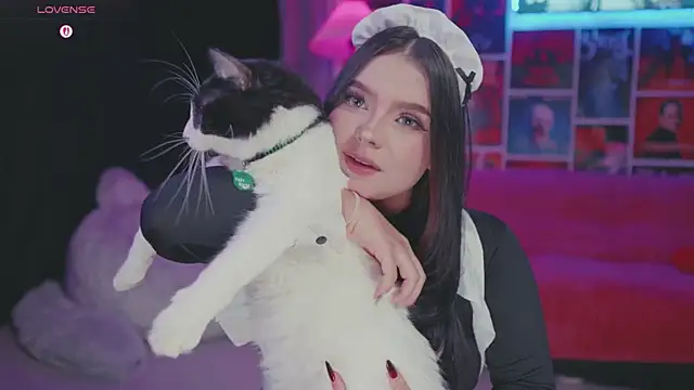 sensualkattt online show from March 6, 2026, 11:12 pm