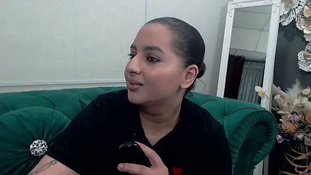 Snapshot of BustyAllyy chatting on March 7, 2026, 8:39 pm BustyAllyy online show from March 7, 2026, 8:39 pm