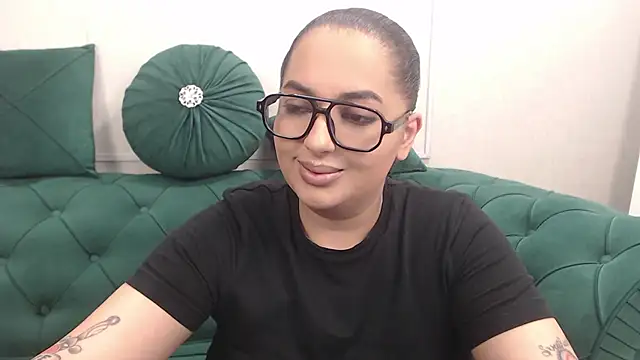 Snapshot of BustyAllyy chatting on April 19, 2026, 6:32 pm BustyAllyy online show from April 19, 2026, 6:32 pm