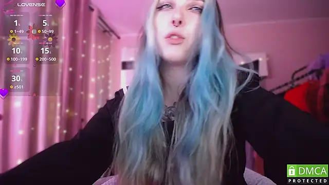 Snapshot of JustMeowGirl chatting on April 24, 2026, 5:21 am JustMeowGirl online show from April 24, 2026, 5:21 am
