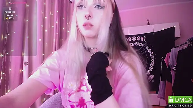 Snapshot of JustMeowGirl chatting on June 30, 2026, 5:08 am JustMeowGirl online show from June 30, 2026, 5:08 am