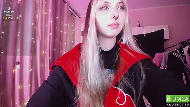 Snapshot of JustMeowGirl chatting on July 11, 2026, 5:43 am JustMeowGirl online show from July 11, 2026, 5:43 am