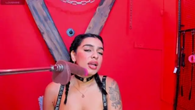 Snapshot of Foxy_Assh_ chatting on April 22, 2026, 6:16 am Foxy Assh online show from April 22, 2026, 6:16 am