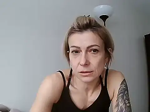 anechka1 online show from January 13, 2025, 7:42 pm