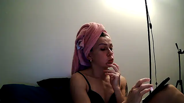 anechka1 online show from December 14, 2025, 9:41 pm