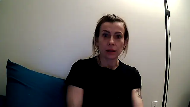 anechka1 online show from March 30, 2026, 2:12 am