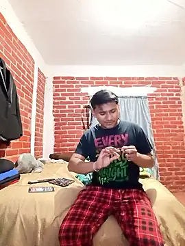 Cris ale1218 online show from January 13, 2026, 4:29 am