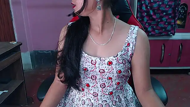 Snapshot of Angel_Alison_ chatting on February 19, 2025, 5:49 pm Angel Alison  online show from February 19, 2025, 5:49 pm