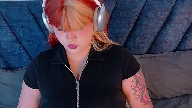 Snapshot of Karmilla_Rosse chatting on April 18, 2026, 10:41 am Karmilla Rosse online show from April 18, 2026, 10:41 am