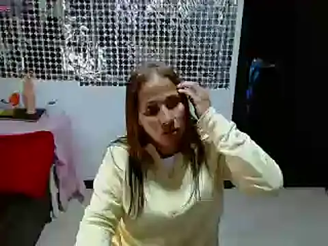 Snapshot of CaroMasha chatting on February 12, 2025, 11:20 pm CaroMasha online show from February 12, 2025, 11:20 pm