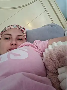 MilfyMrsRobinson online show from February 12, 2026, 4:13 pm