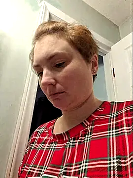 MilfyMrsRobinson online show from February 27, 2026, 3:23 pm