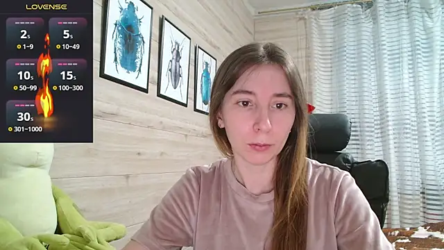 Wowpornoo online show from April 9, 2026, 4:45 pm