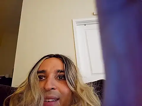 Snapshot of Imbound4u chatting on October 1, 2025, 12:16 am Imbound4u online show from October 1, 2025, 12:16 am