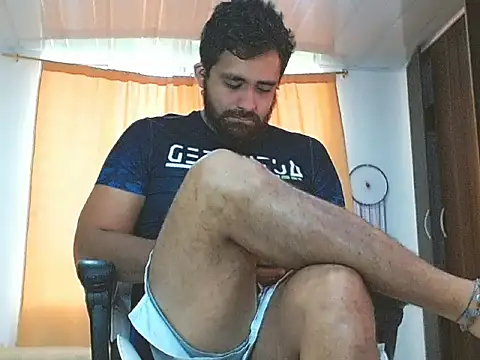 aronmiller404 online show from February 8, 2025, 12:06 pm