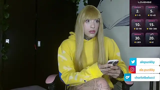 Snapshot of charlotbelucci_ chatting on September 14, 2025, 5:39 am charlotbelucci online show from September 14, 2025, 5:39 am